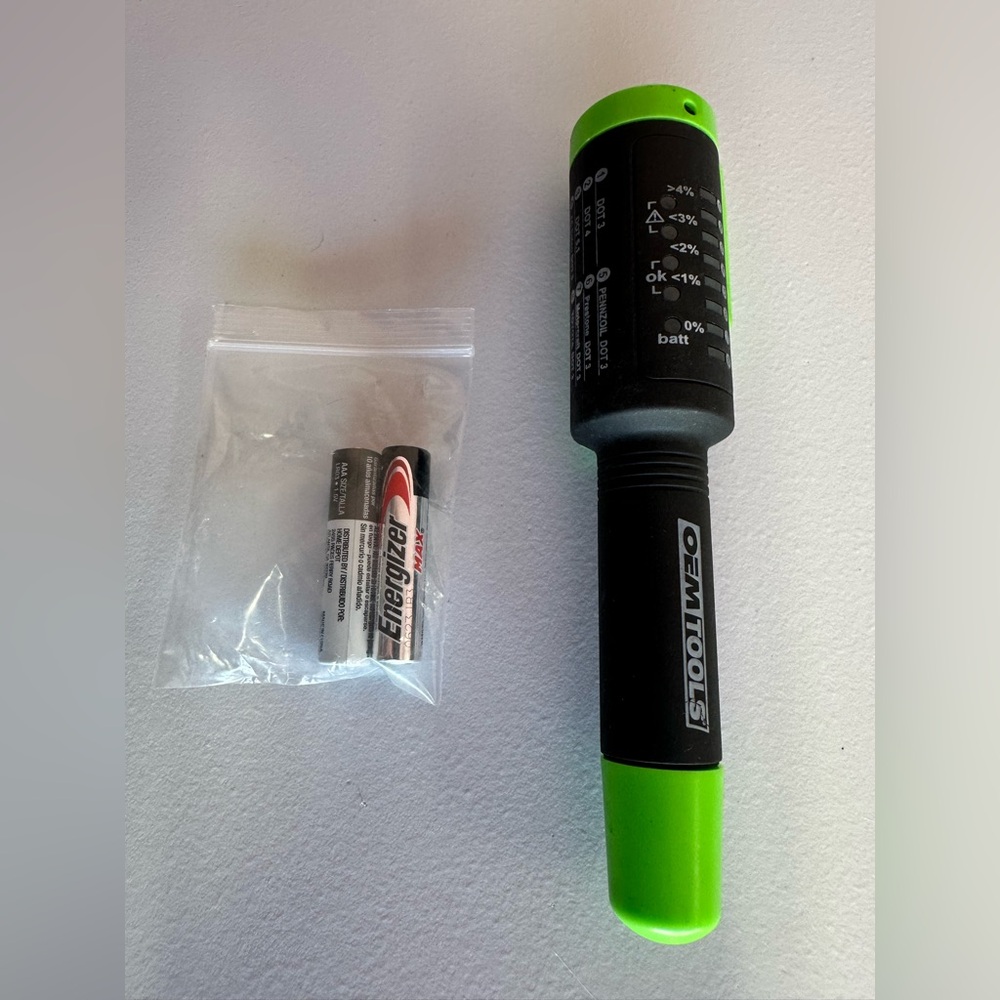 OEMTOOLS Green and Black Brake Fluid Tester Tool.